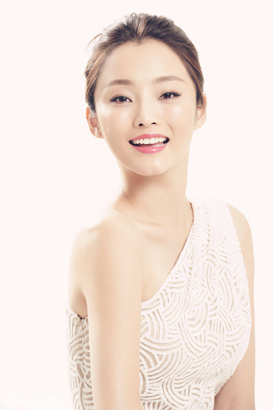 巍子刘芊含默契自然流露