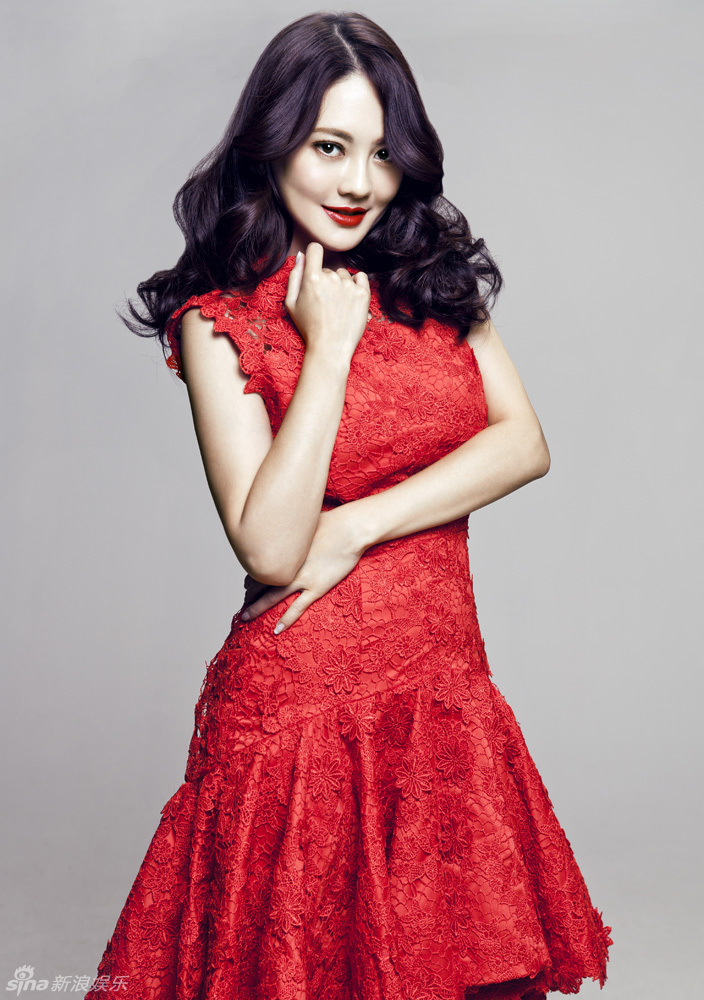 樊蕊烈焰红唇写真展华丽优雅风情