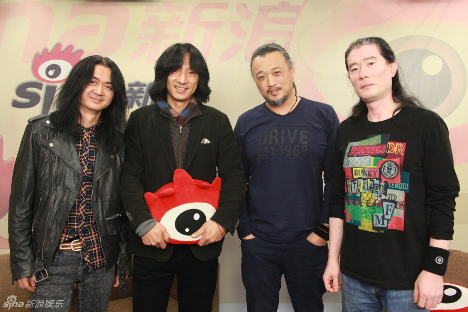 近日唐朝乐队四位成员做客聊天,畅谈第四张专辑《芒刺》和即将举办的