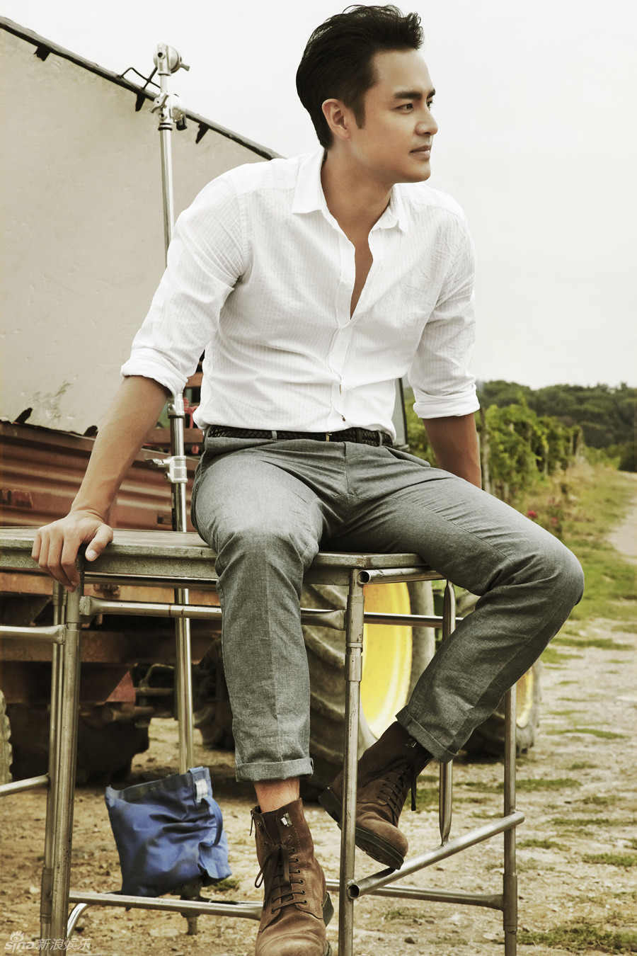 组图:明道秋日大片诠释马语者 与骏马贴面交流_高清图集_新浪网