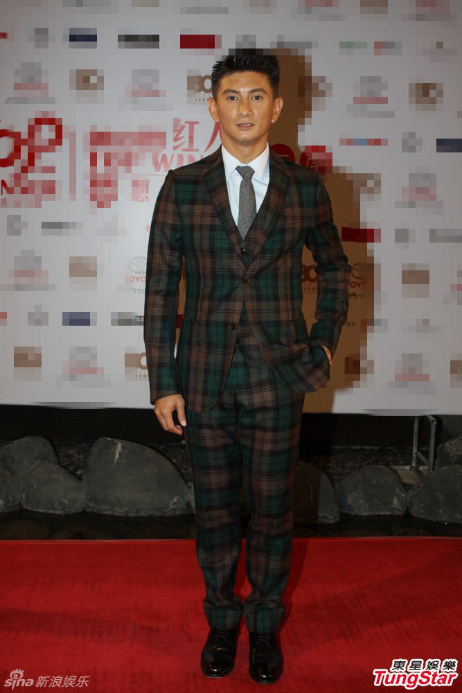 组图:吴奇隆光棍节不谈爱刘诗诗身体亮红灯