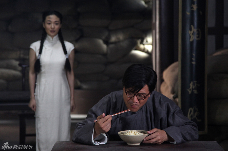 组图:《打狗棍》于越斗智斗勇 与巍子入敌营_高清图集_新浪网