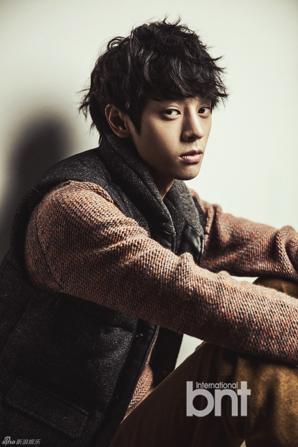 16】【明星】郑俊英时尚写真展休闲绅士风