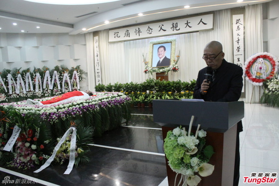 组图:"秦五爷"黄达亮追悼会 上影演员送行_高清图集_新浪网
