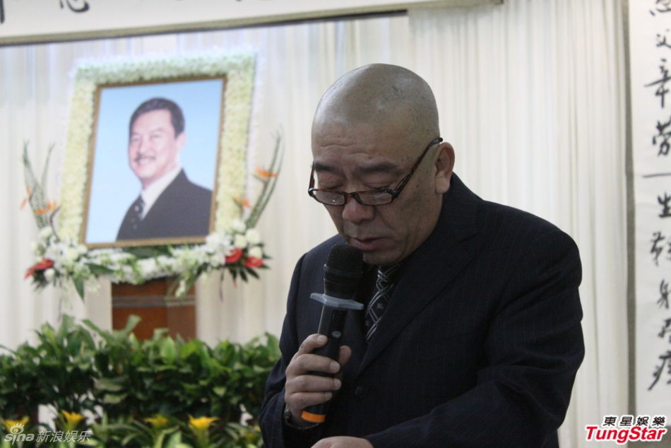 组图:"秦五爷"黄达亮追悼会 上影演员送行_高清图集_新浪网