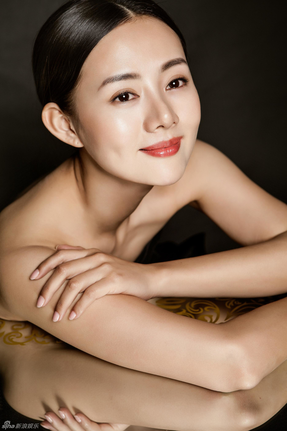 组图:《打狗棍》圆满收官 王靖云写真优雅绽放_高清图集_新浪网