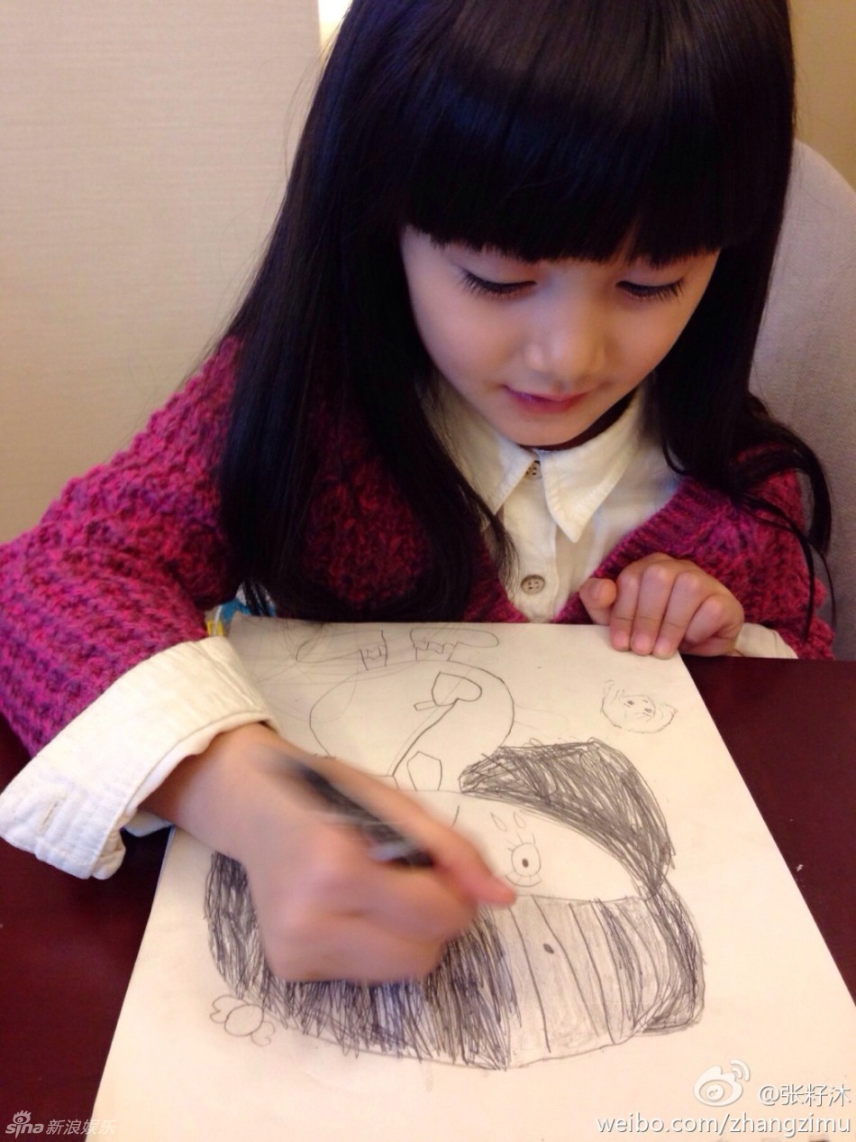 组图:童年小龙女演员超萌生活照 可爱似洋娃娃_高清图集_新浪网