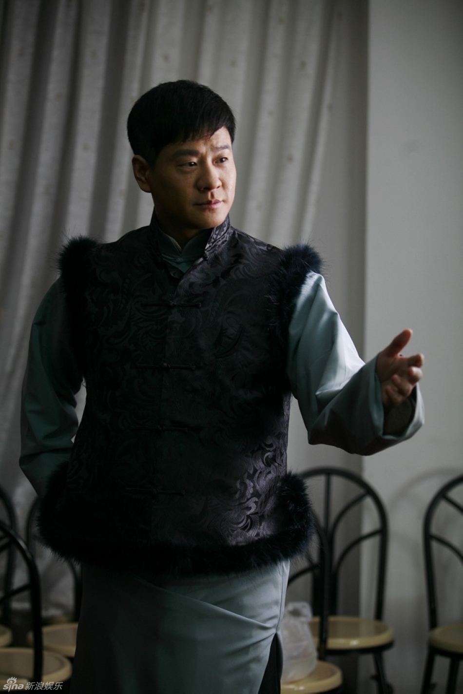 连奕名义演排练