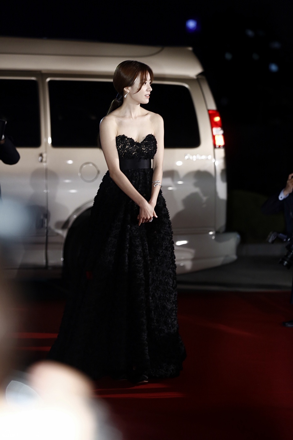 《第34届青龙电影奖》:黄正民 韩孝珠称帝封后 最佳影片《素媛》 p5