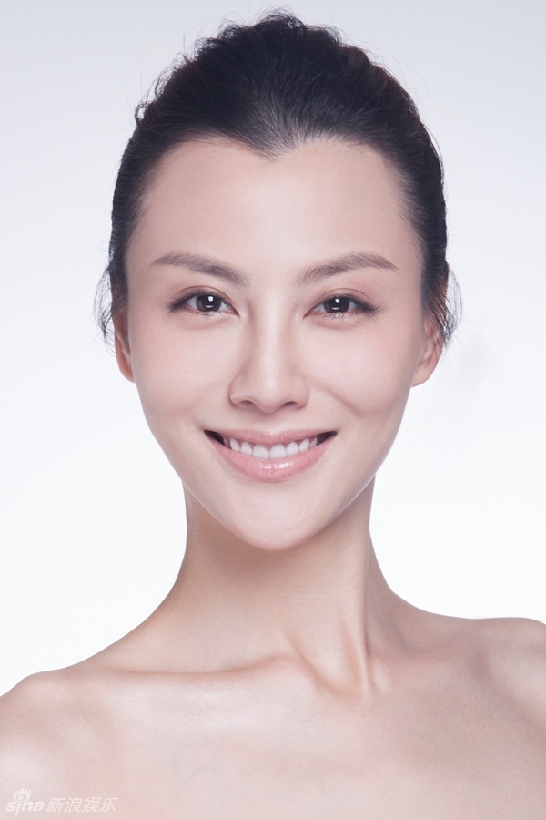 组图:江易珈杂志大片曝光 素净裸妆显亲和_高清图集_新浪网