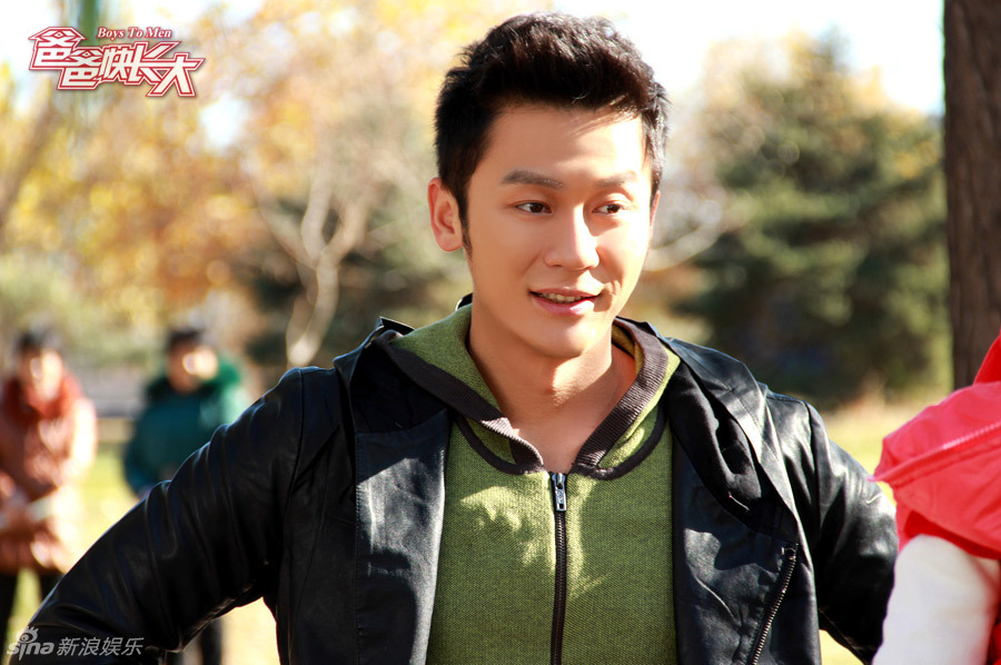 《爸爸快长大》李晨重返校园追忆简宁