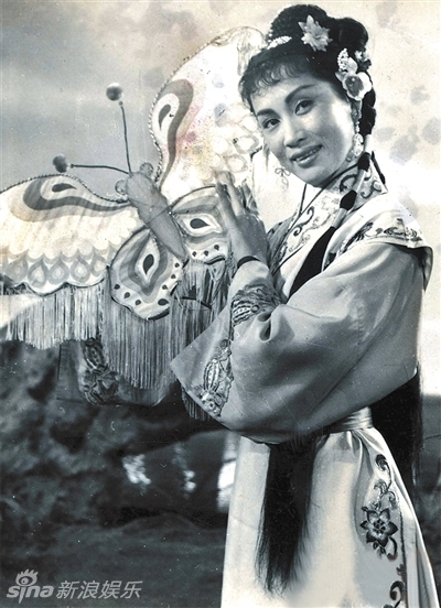 组图:粤剧大师红线女生前留影合集 优雅动人_高清图集_新浪网