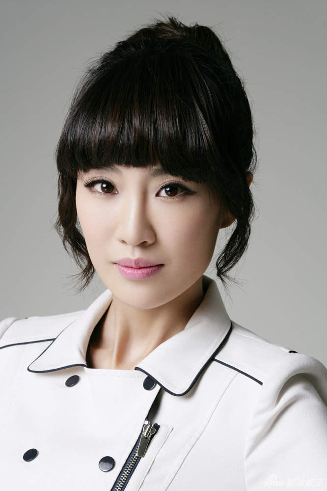 马晓灿清新写真 双手合十期待完美爱情