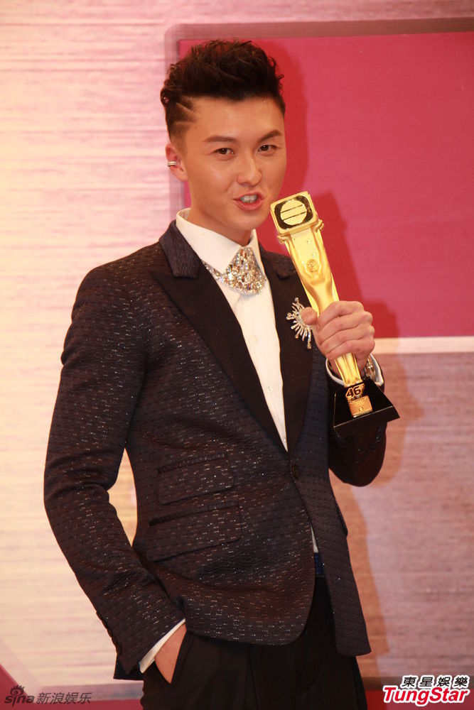 组图:tvb台庆王浩信获飞跃进步男艺人奖_高清图集_新浪网