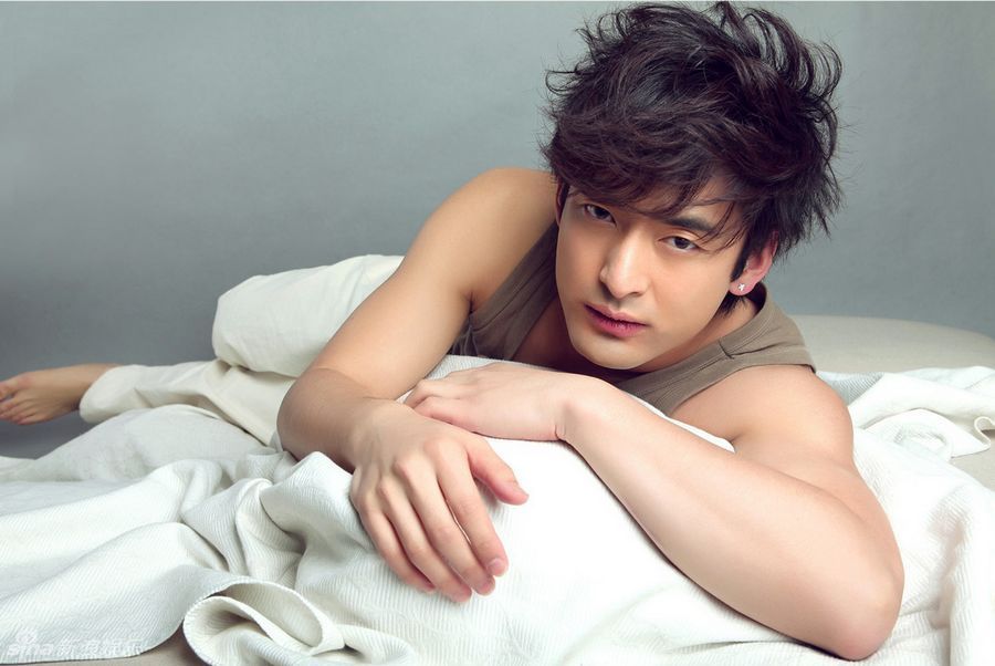 组图:娄淇拍时尚写真 化身阳光正太卖萌_高清图集_新浪网