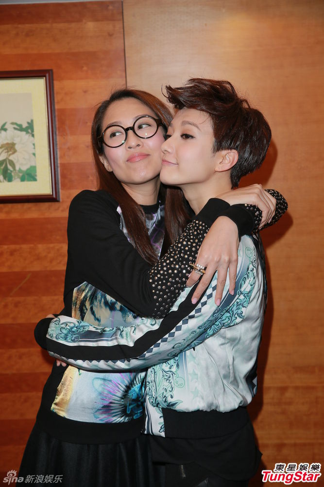 组图:黄子华新剧结局自掏腰包请客 热拥徐子珊_高清图集_新浪网