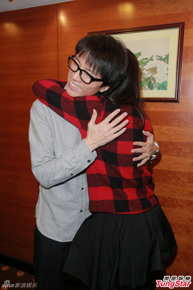 徐子珊黄子华热拥