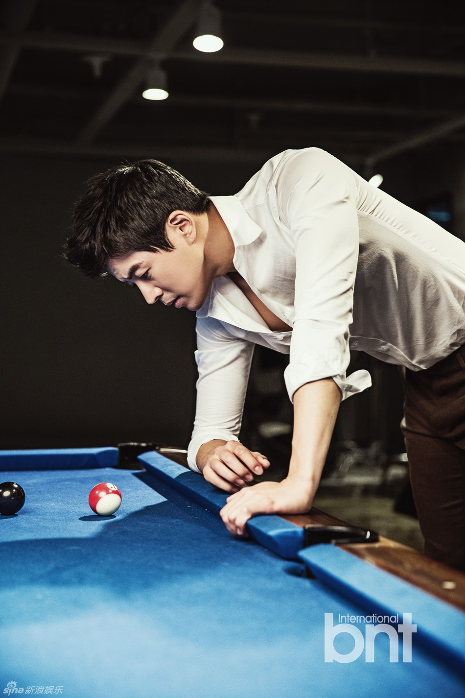 高清组图:韩星李尚允时尚大片 变身帅气台球男_高清图集_新浪网