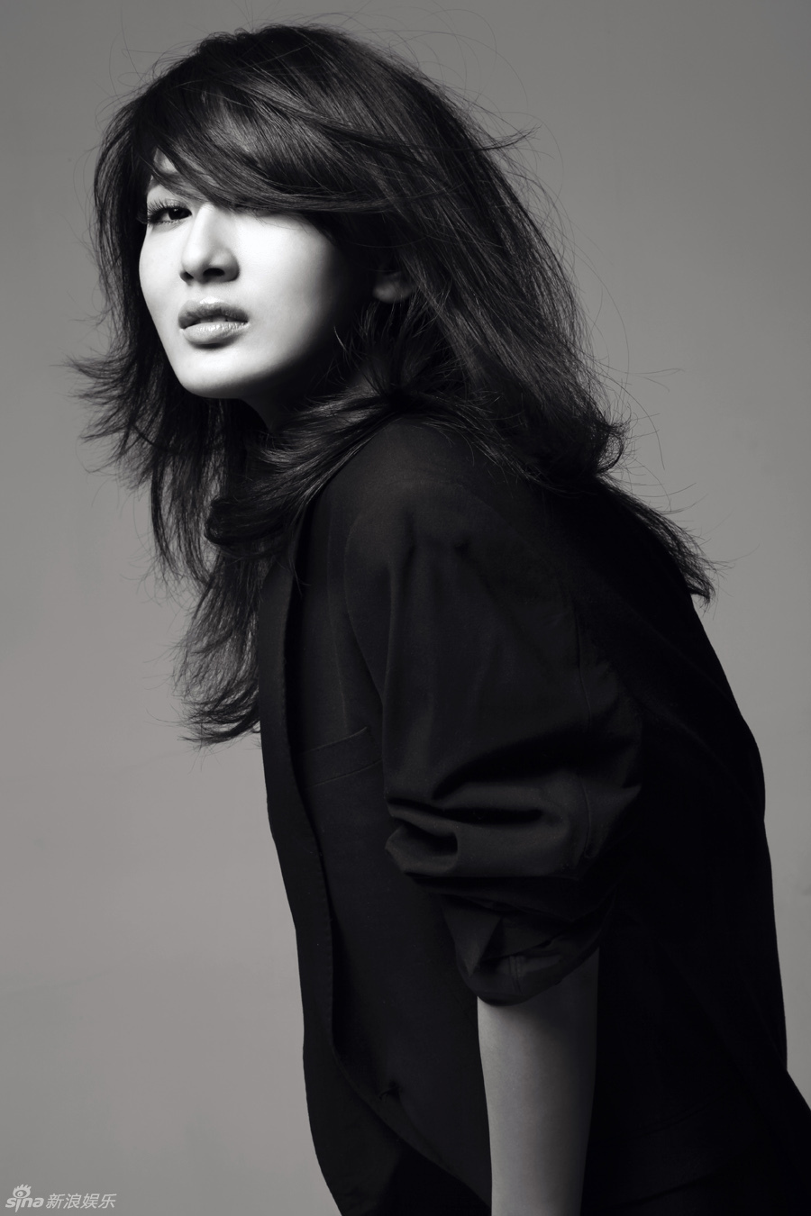 郭珍霓暗黑系写真 演绎颓废性感