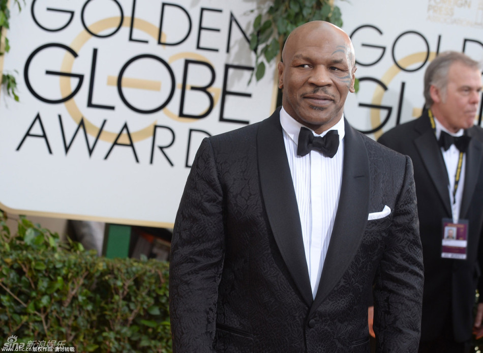 拳王泰森现身金球红毯