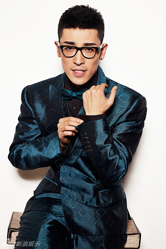 张赫宣时尚大片英伦风彰显男人本色