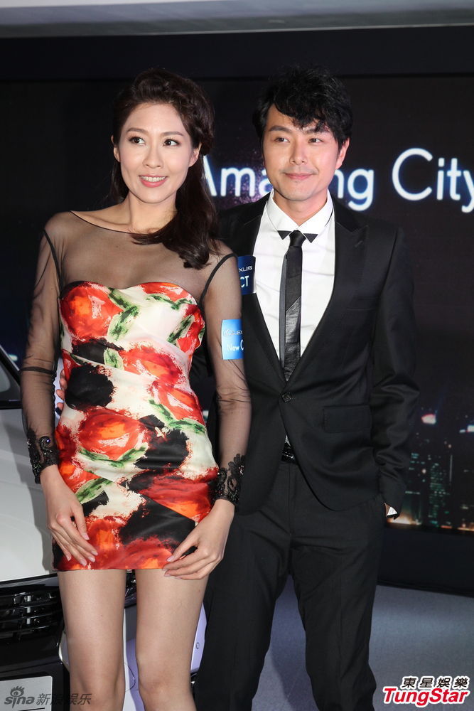 陈敏之秀长腿露胸垫