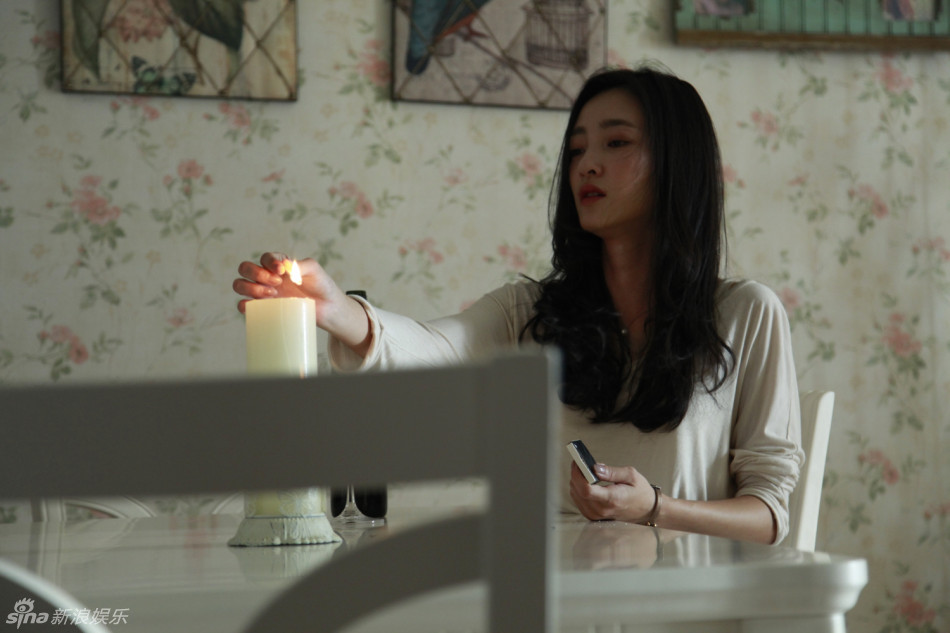 电影《前任攻略》由田羽生执导,韩庚,姚星彤,郑恺,王丽坤等联合主演.