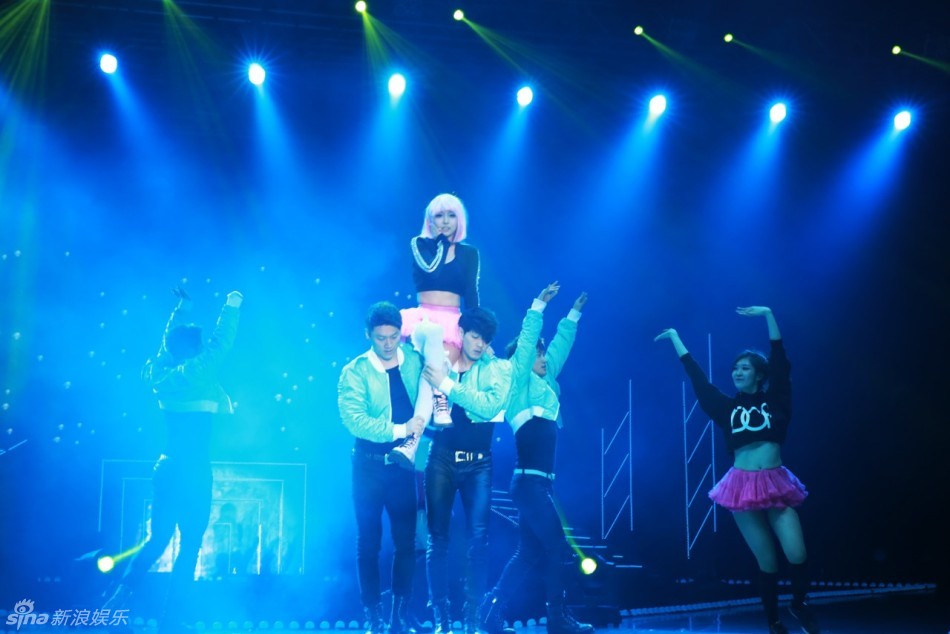 【2014.01.26】【音乐】missa香港劲歌热舞开唱 诚意十足献歌迷