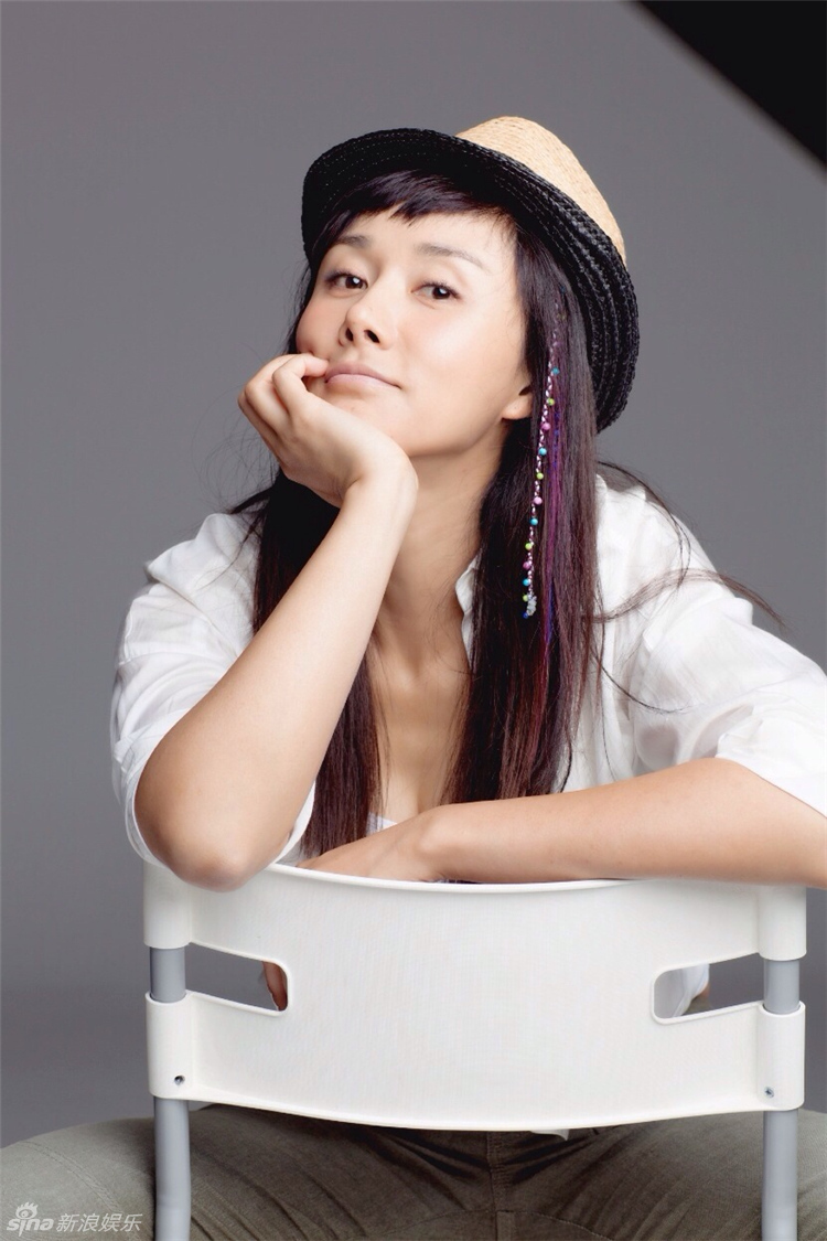 组图:游悠时尚写真 百变造型尽显柔情_高清图集_新浪网