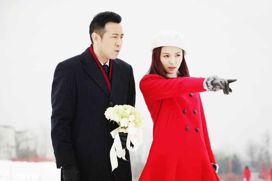 1于和伟刘涛雪中牵手漫步