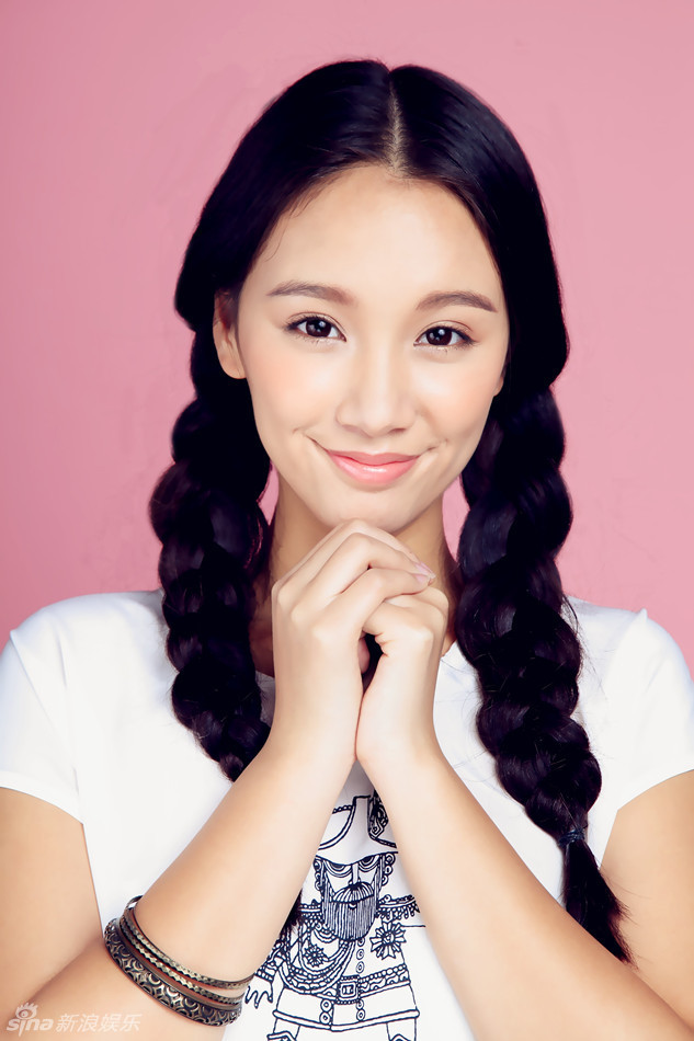 组图:《狮神决战》新加坡首映 程砚秋甜美拜年_高清图集_新浪网