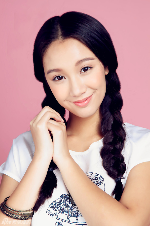 组图:《狮神决战》新加坡首映 程砚秋甜美拜年_高清图集_新浪网