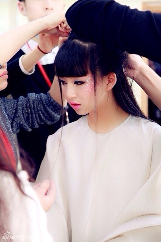 春晚小彩旗独自旋转4小时网友大呼心疼