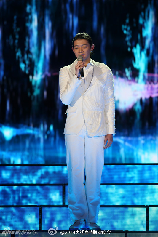 组图:霍尊马年春晚独唱《卷珠帘》_高清图集_新浪网