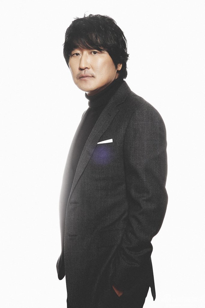 组图:《雪国列车》主创拍写真 宋康昊男人味足_高清图集_新浪网