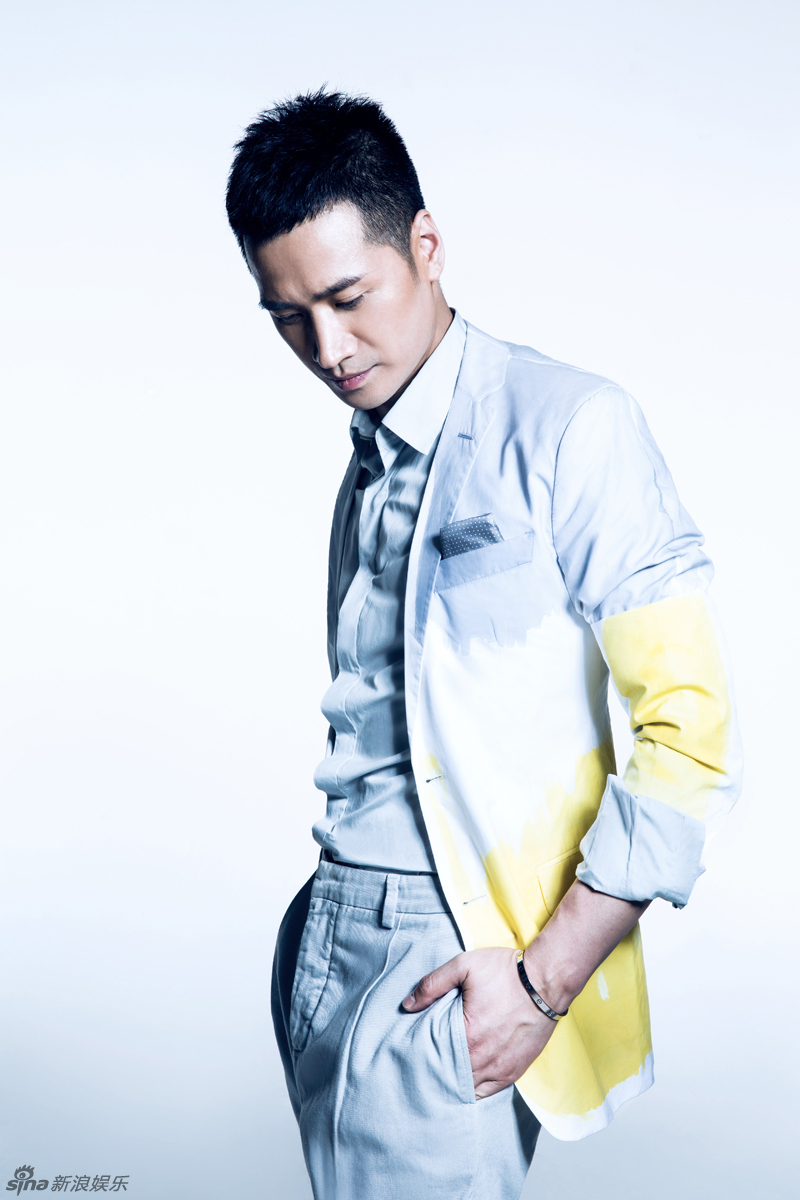 何晟铭眼眸深邃