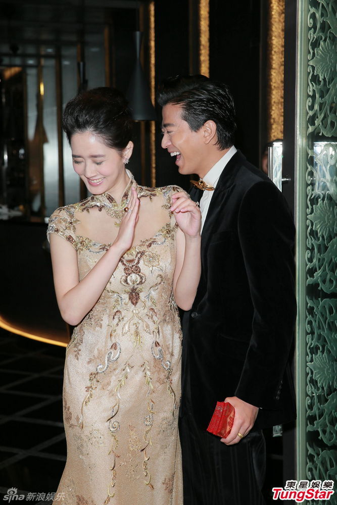 陈晓东与新婚妻子见媒体 深情一吻场面感动(图)_高清图集_新浪网