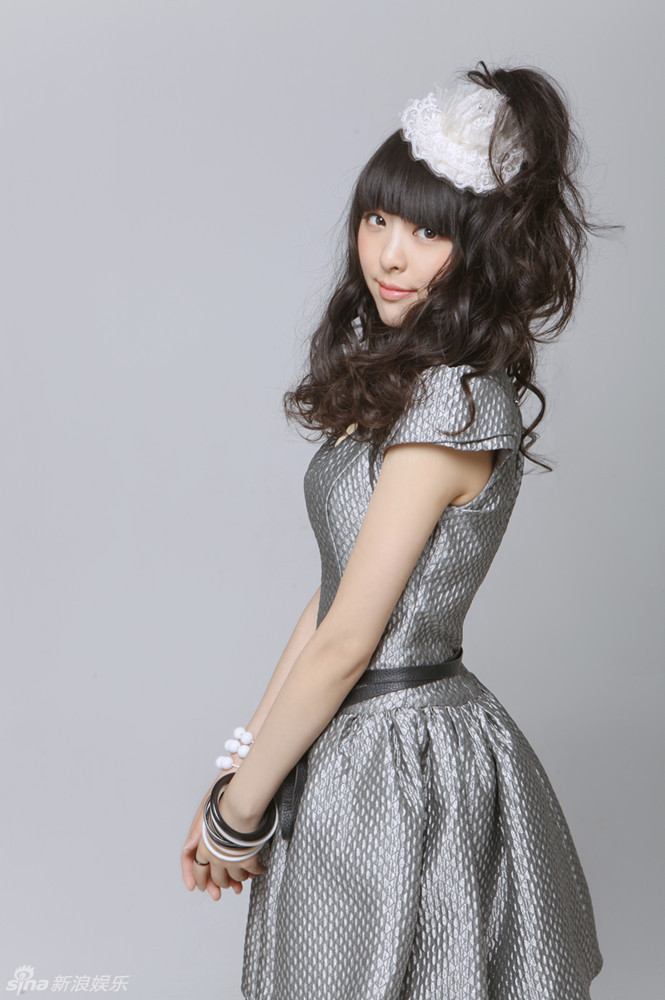 组图童可可情人节发新歌尽显甜蜜