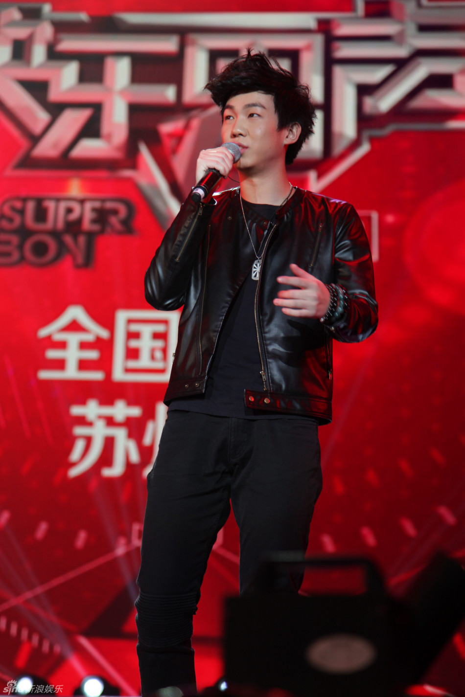 组图:快男巡演新增音乐剧 白举纲为歌迷证婚_高清图集_新浪网