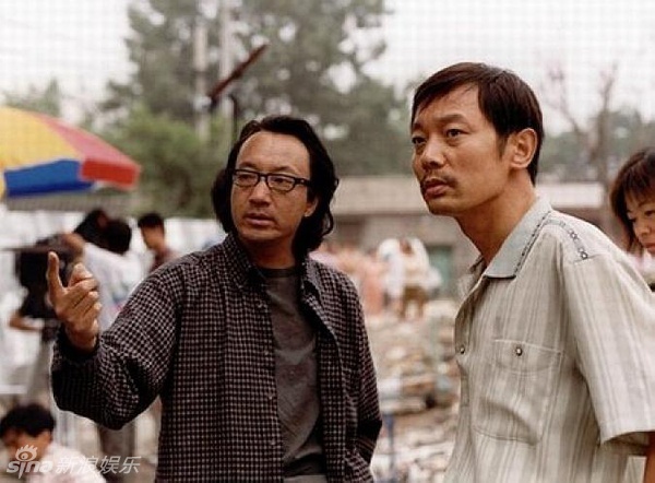 他曾拍摄《长大成人《非常夏日《卡拉是条狗》等作品.