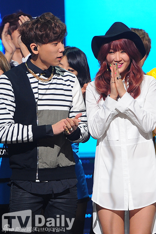 郑基高与sistar成员昭宥