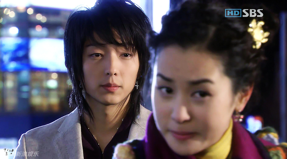 男配如何逆袭变男神:自带美颜长腿擅卖萌