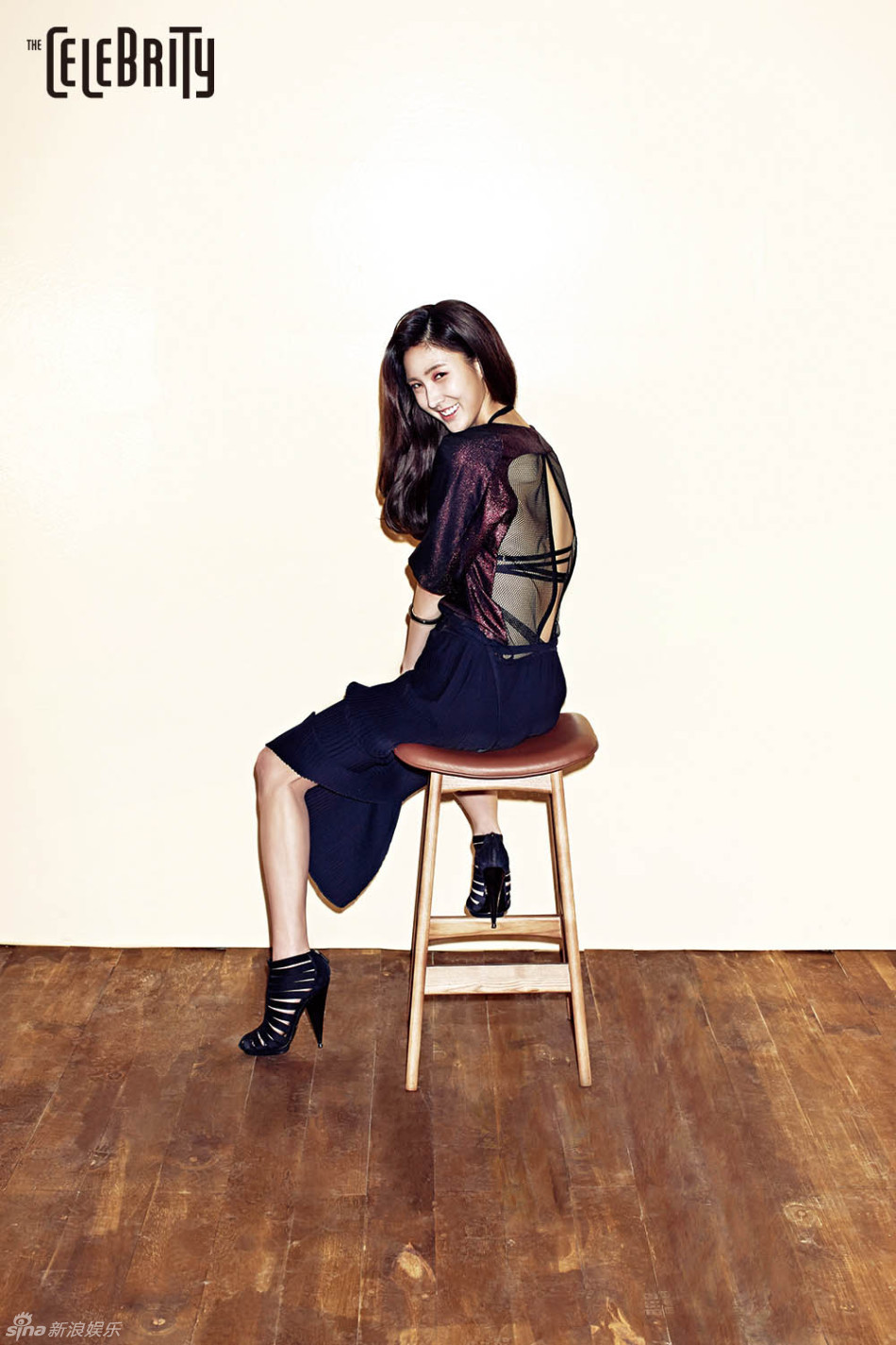 高清组图:韩星李秀景拍时尚写真化身春之少女_高清图集_新浪网