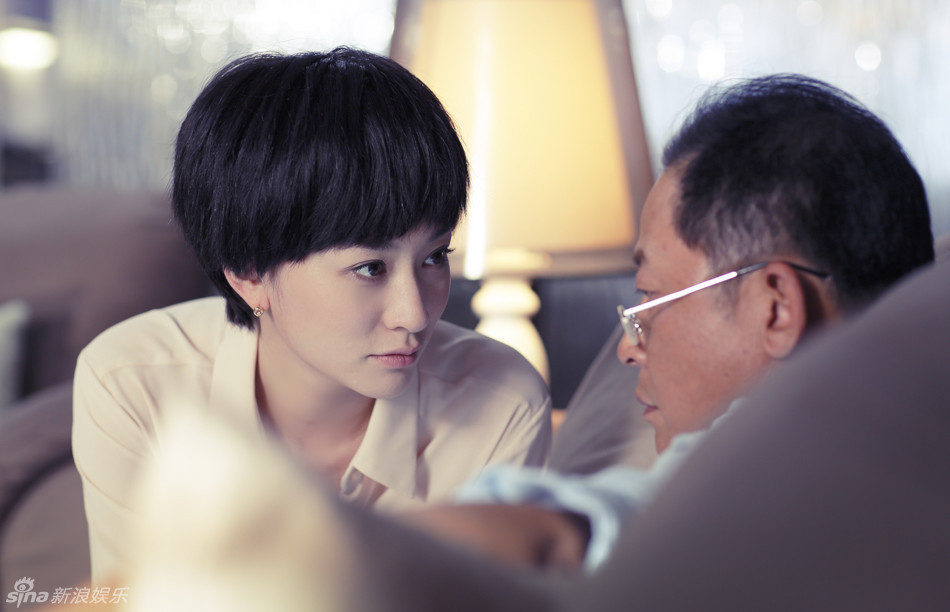 组图:《大丈夫》李小冉白莲花变火辣小妈姐