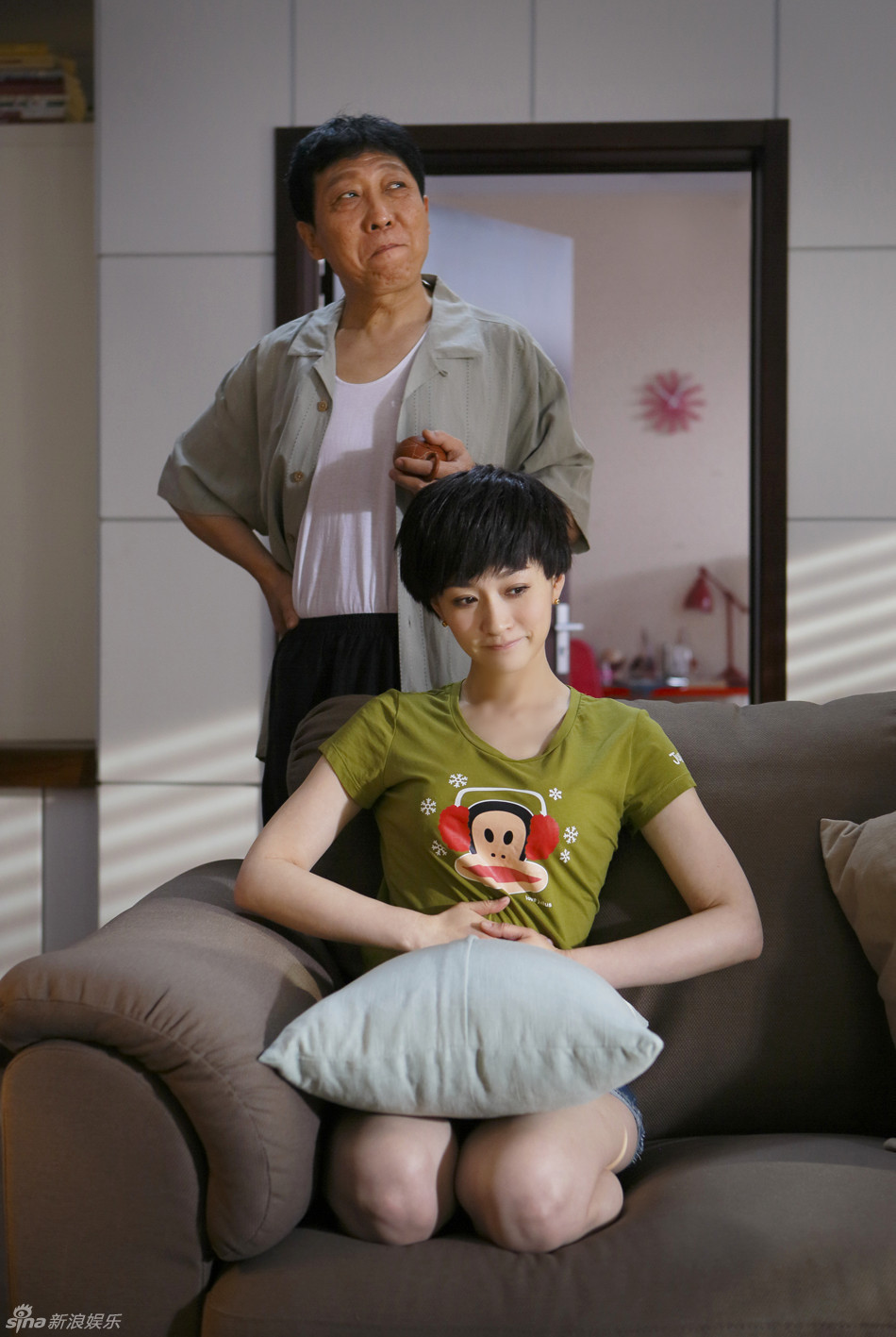 组图大丈夫李小冉白莲花变火辣小妈姐