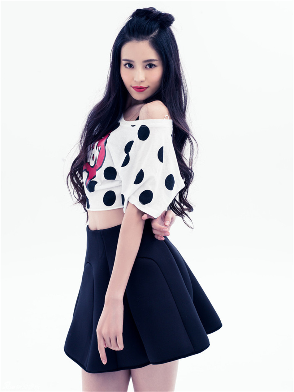 组图:温心春日甜美写真 可爱俏皮少女情怀_高清图集_新浪网