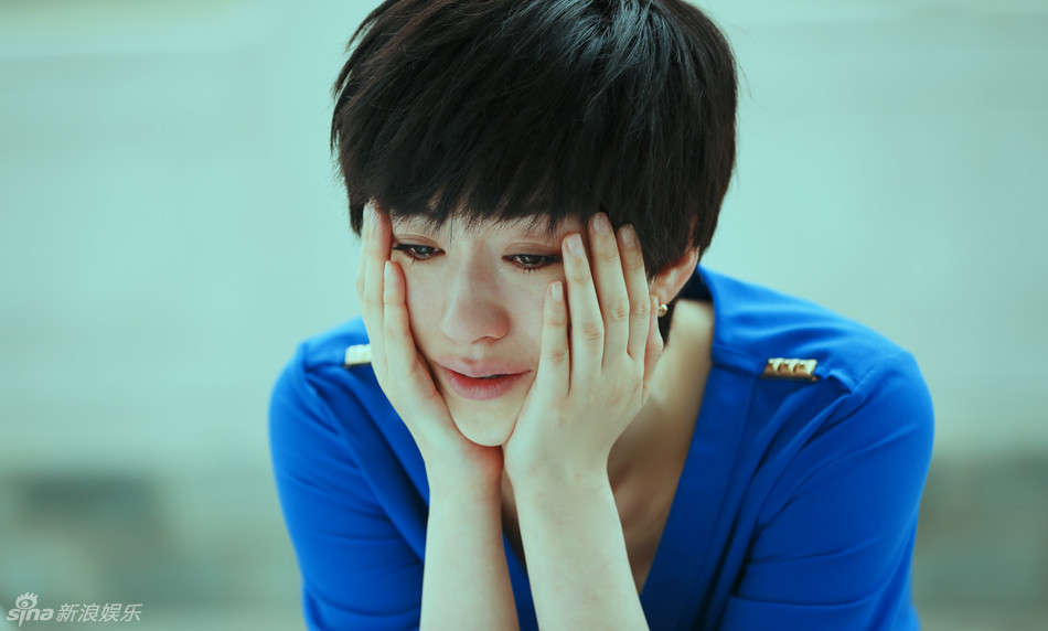 组图:《大丈夫》李小冉哭戏 梨花带雨惹人疼