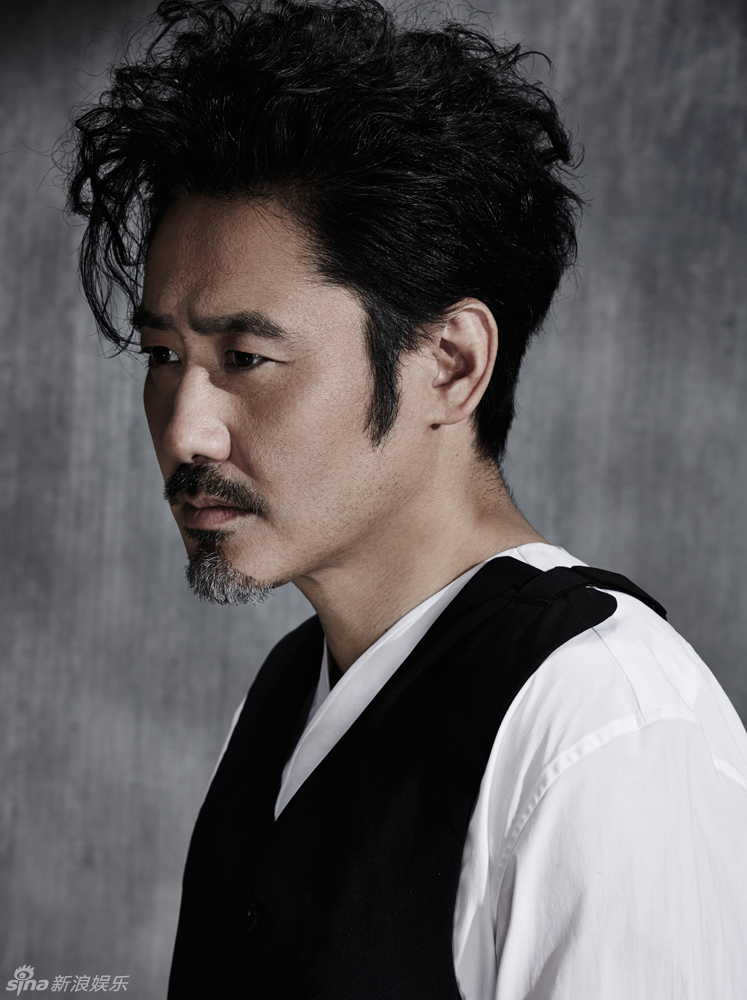 组图:吴秀波登封面雅痞风 称出名趁早是玩笑_大陆星闻_明星-超级明星