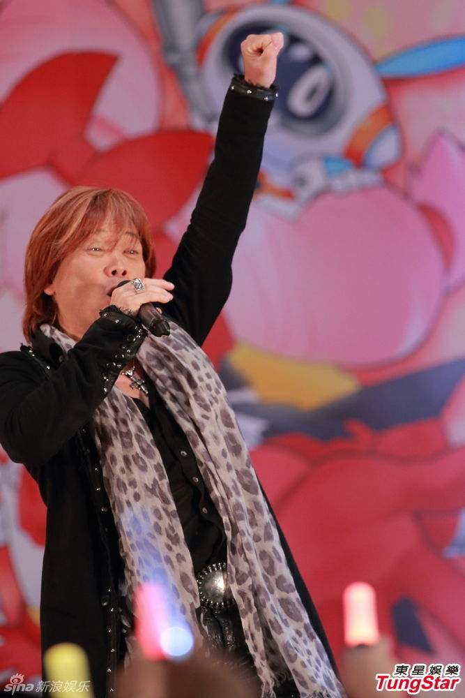 组图:日本殿堂级动漫歌手现身香港热情开唱_高清图集_新浪网