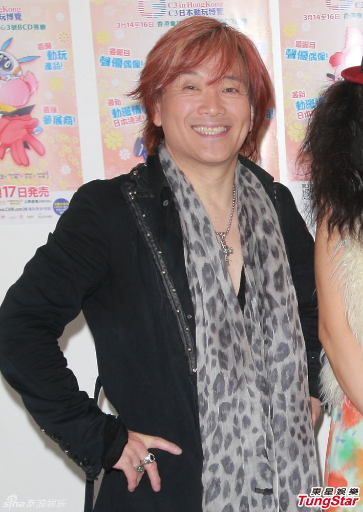 17 14:22:39 3 / 7 新浪娱乐讯 日本殿堂级动漫歌手影山浩宣,奥井雅美